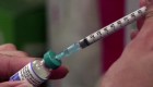Menores de 18 años sin vacunar no podrán estar en lugares públicos en Rokland, Nueva York