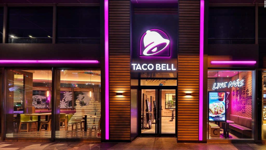 Taco Bell reclutará personal con fiestas