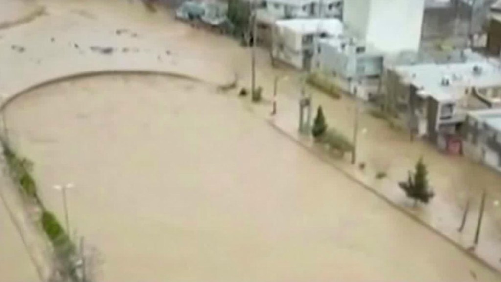 Inundaciones en Irán deja al menos 70 muertos