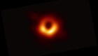 Revelan foto de un agujero negro