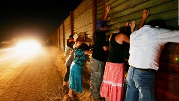 ¿Cómo funciona el tráfico humano en la frontera EE.UU.-México?