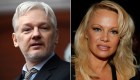 Pamela Anderson visita en la cárcel a Assange