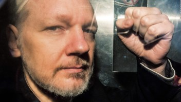 Inconsistencias en proceso de nacionalidad a Assange