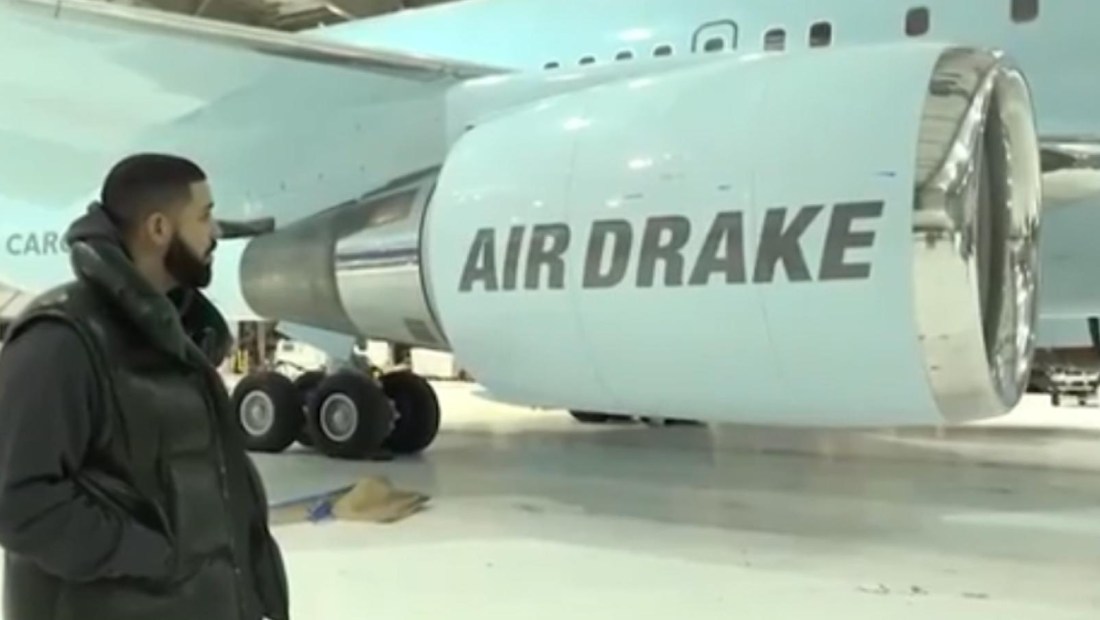 Drake presume su nuevo y costoso avión privado