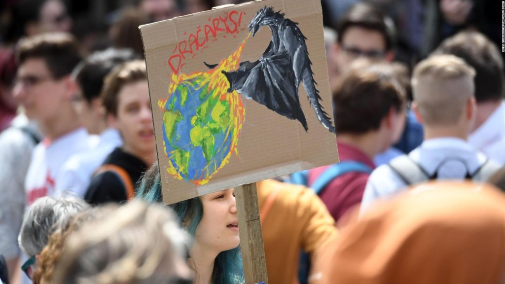Estudiantes del mundo protestan contra el cambio climático