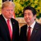 Trump contradice al primer ministro de Japón en visita oficial