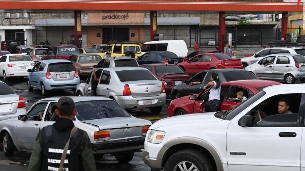 La escasez de gasolina: ¿el comienzo del fin de Maduro?