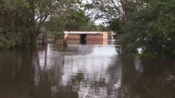 Desbordamiento del río Paraguay causa evacuaciones