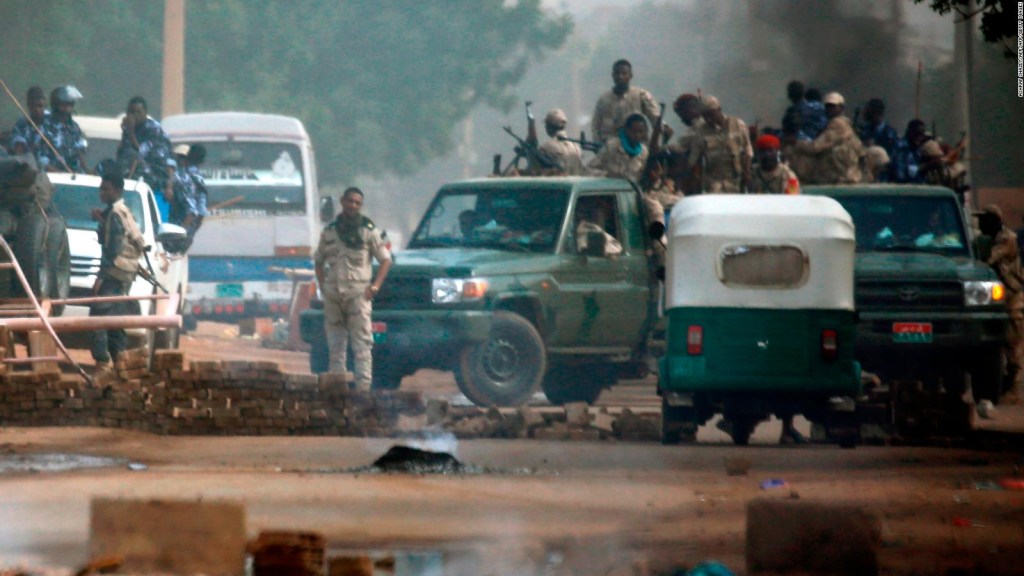 Militares arremeten contra manifestación pacífica en Sudán