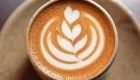 Estudio revela que 25 tazas de café no dañarán su corazón