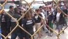 Colapsan albergues por la llegada de migrantes en Tijuana