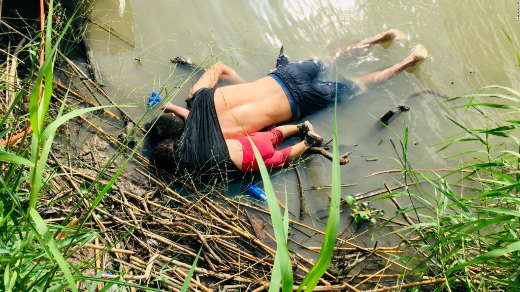 La estremecedora imagen que ilustra la crisis en la frontera