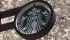 Starbucks se disculpa con policías expulsados de una tienda