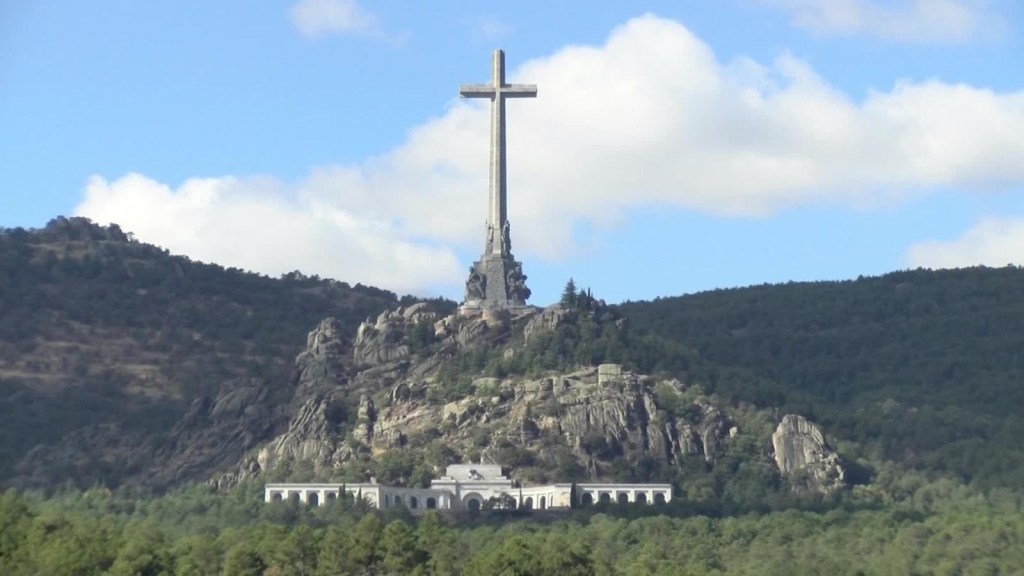Controversia en el Vaticano por exhumación de Franco