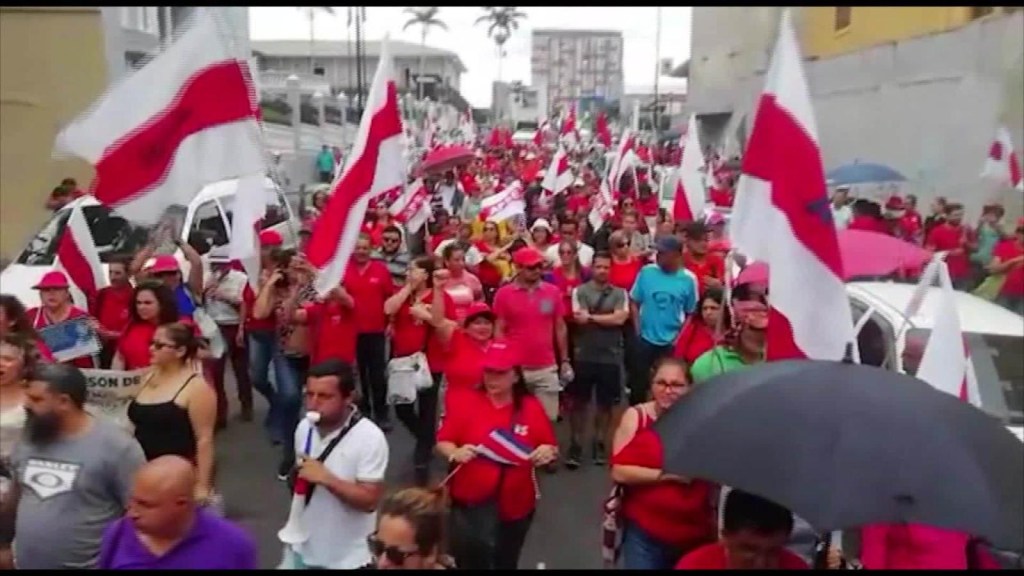 Descontento en Costa Rica por reforma tributaria
