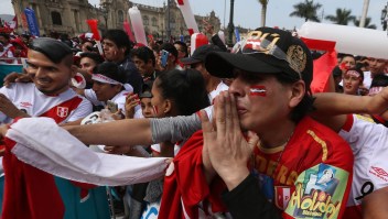 Perdió Perú, pero su pueblo igual sonrió