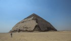 Egipto abre las puertas de pirámide doblada