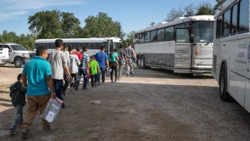 Inmigrantes indocumentados: Trump pide acelerar las deportaciones