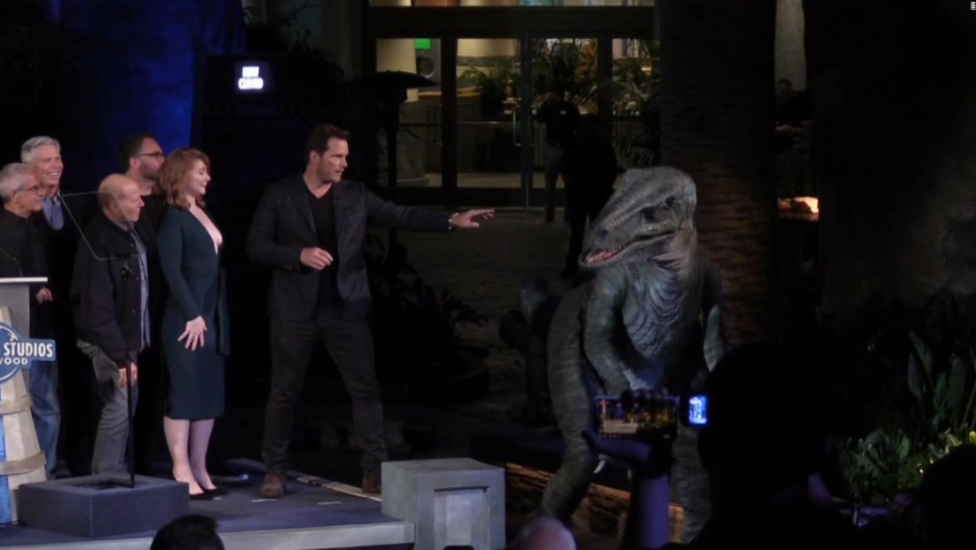Nuevos dinosaurios pisan Universal Studios