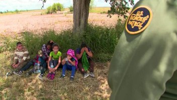Siguen separando a niños de sus padres en la frontera