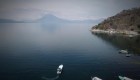Un regalo para los ojos. El increíble lago Atitlán, en Guatemala, deslumbra a los viajeros. Descubre todo su esplendor y visita los pueblos vecinos junto a @DestinosCNN