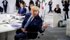 G7: Macron asombra con invitado inesperado