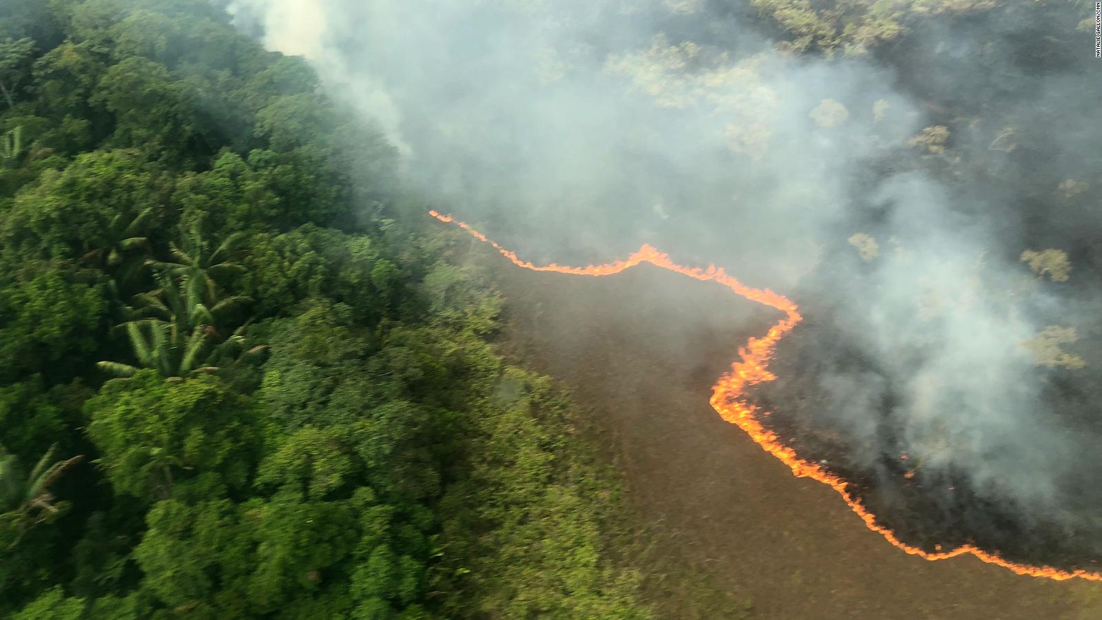 Bolsonaro intenta contener los incendios en el Amazonas