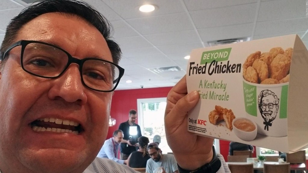 ¿A qué sabe el 'pollo' vegano de KFC?