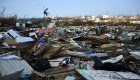 Sobrevivientes de Dorian huyen de destrucción en Bahamas