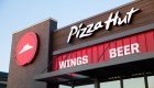 Pizza Hut quiere cautivar a la audiencia de la NFL por segunda vez