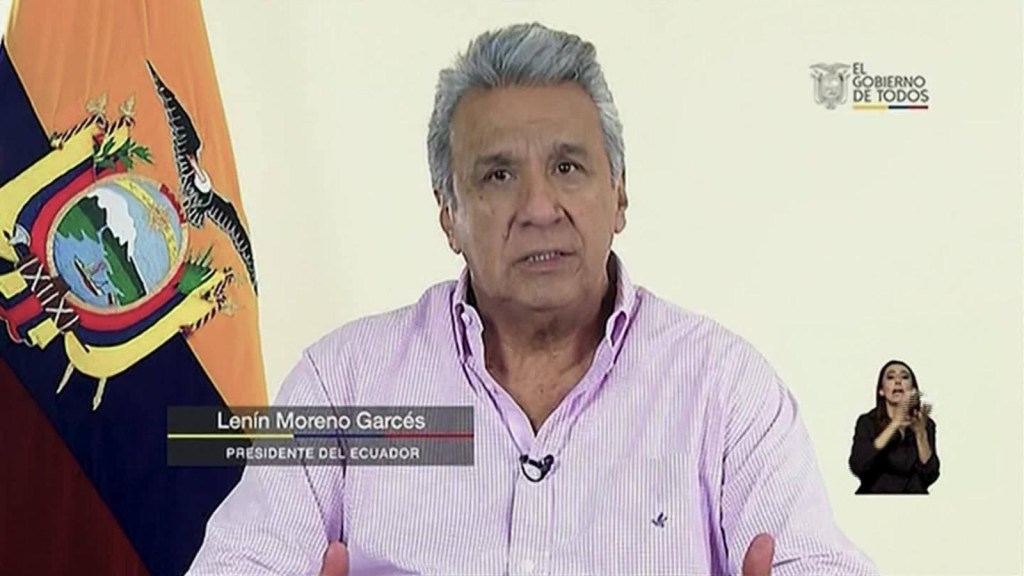 Gobierno de Ecuador deja sin efecto alza de combustibles