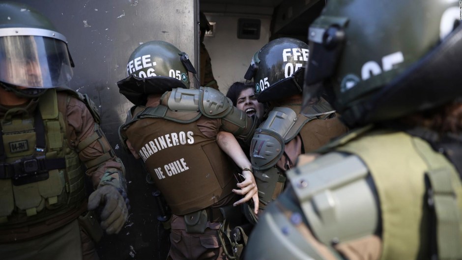 Arturo Valenzuela opina sobre el uso del Ejército durante las protestas en Chile