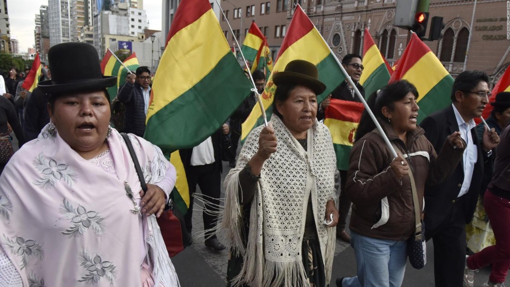Senador de Bolivia denuncia delito electoral