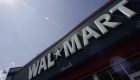 Mexicanos demandan a Walmart por la masacre en El Paso