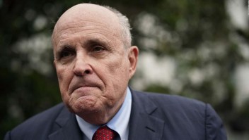 Giuliani intenta desacreditar el proceso contra Trump