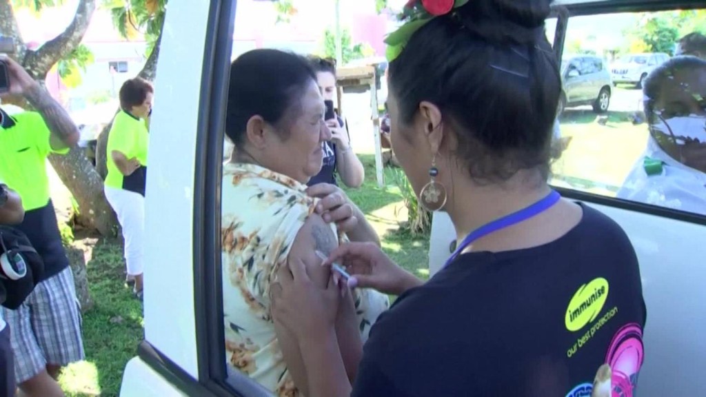 Samoa redobla su programa de vacunación esta semana, ante un brote de sarampión que ha matado a más de 50 niños en la isla.