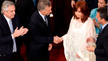 El saludo entre Macri y Cristina F. de Kirchner