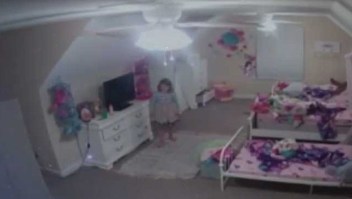 Extraño hackea cámara Ring y le habla a una niña de ocho años en su cuarto hciéndose pasar por Santa Claus