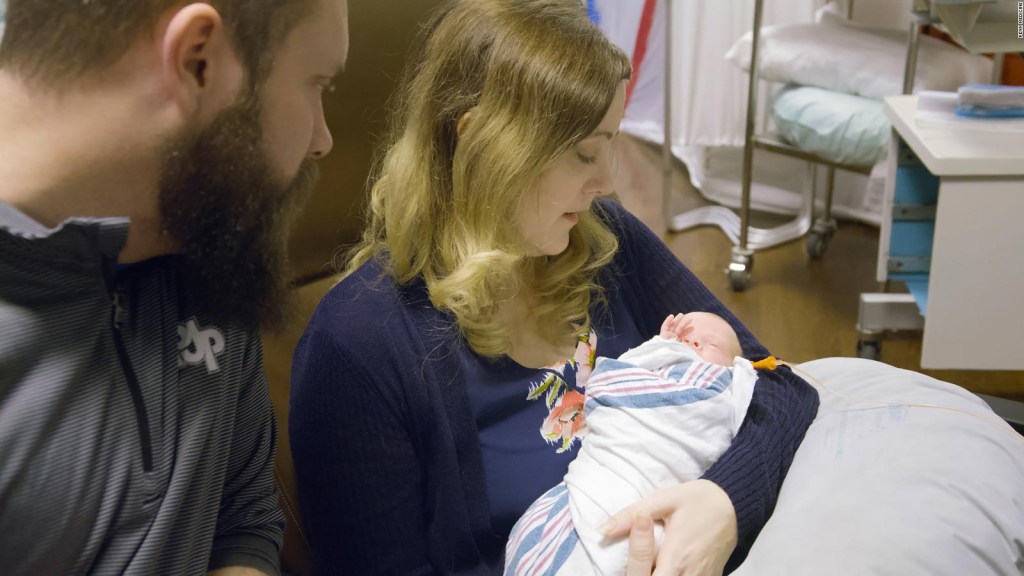 Nace otro bebé tras trasplante de útero de donante muerta