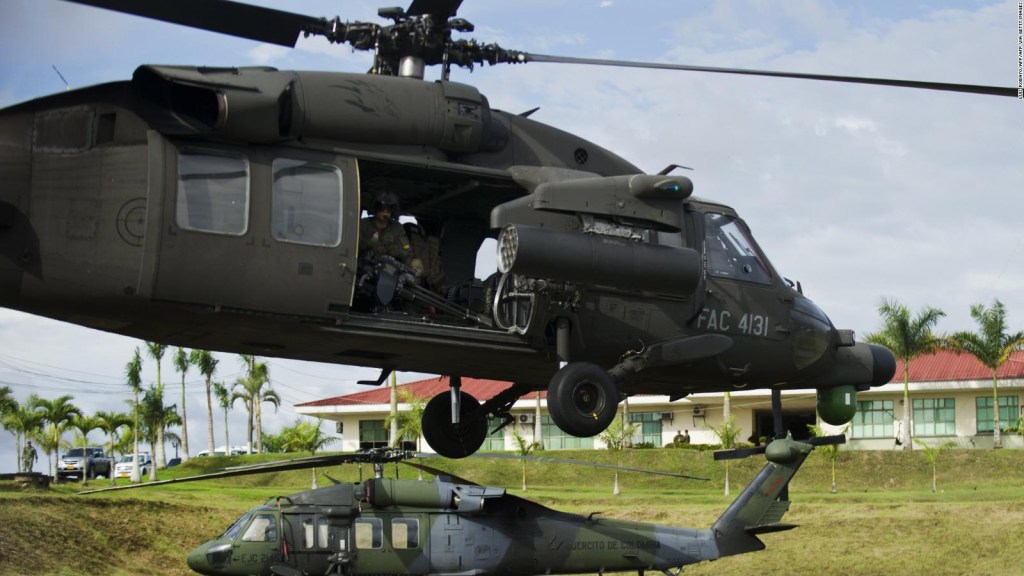 Explota camión cerca de base aérea en Colombia