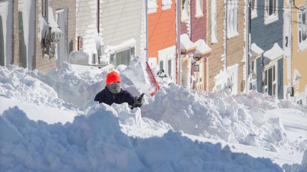 Así quedó Terranova, Canadá, tras nevadas récord