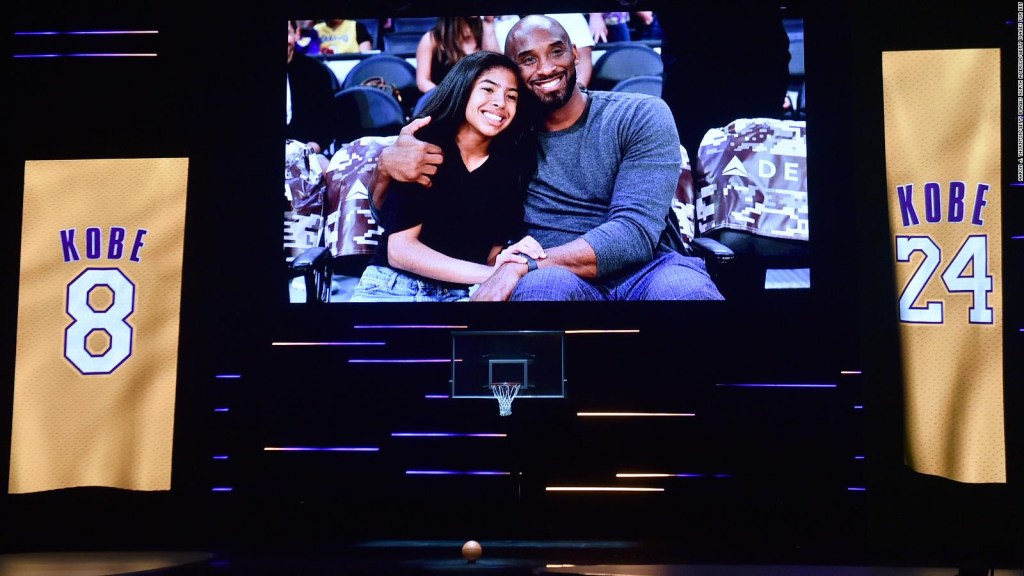 Así fue el emotivo homenaje a Kobe y Gigi Bryant