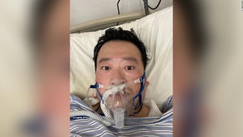 Este médico chino intentó salvar vidas, pero fue silenciado. Ahora tiene coronavirus