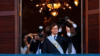 El conservador Lacalle Pou asume presidencia de Uruguay