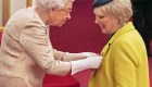 ¿La realeza británica toma medidas contra el coronavirus?