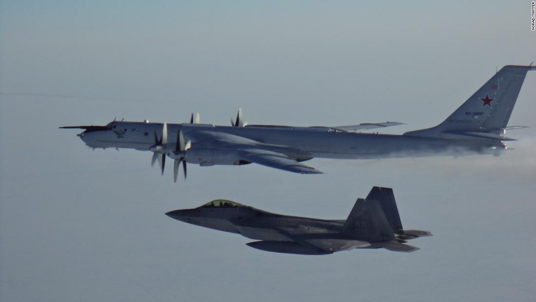 Aviones estadounidenses y canadienses interceptan aviones de reconocimiento rusos frente a Alaska