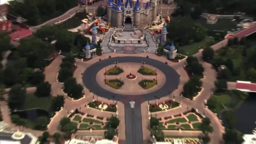 Disney despidió temporalmente a 43.000 empleados