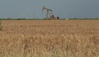 ¿Cómo afecta el covid-19 las comunidades que viven del sector petrolero en Texas?