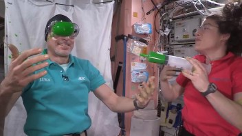 ¿Qué pasa cuando mezclas a Nickelodeon con astronautas?