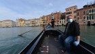 Venecia reabre y las góndolas aguardan por los turistas